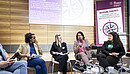 Das Foto zeigt die Teilnehmenden der Podiumsdiskussion auf der 19. Frauenpolitische Fachtagung der dbb bundesfrauenvertretung.
