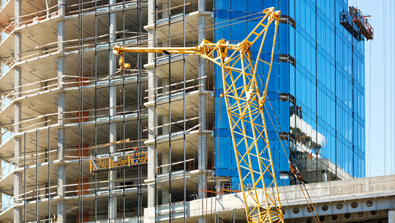 /builders, fragment, construction, facade, house, under construction, high-rise, residential, windows, glazing, installation, mounting rails, walls, concrete, floors, winch, construction cradle, mobile, platform, cable, reflection, profession, industry, aluminum profile, close-up, concept, heat saving, large, frames, renovation, tall, architecture, new, block, build, business, frame, development, work, exterior, housing, commercial, condominiums, erect, unfinished, industrial, structures, construction site, daytime, outdoors