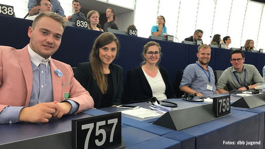 Teilnehmer des CESI Youth auf dem European Youth Event (EYE) Teilnehmer des CESI Youth auf dem European Youth Event (EYE)