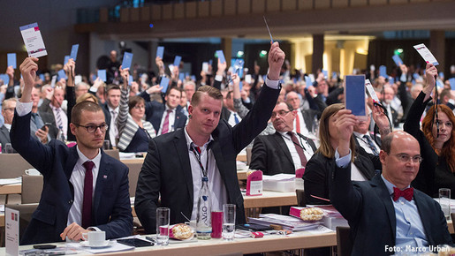 Abstimmung beim dbb Gewerkschaftstag 2017 Abstimmung beim dbb Gewerkschaftstag 2017