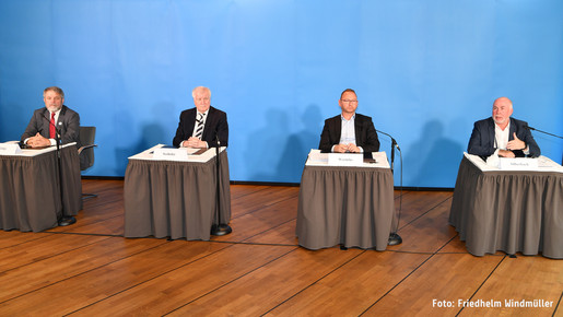 Pressekonferenz zum Ergebnis der Einkommensrunde 2020 Pressekonferenz zum Ergebnis der Einkommensrunde 2020