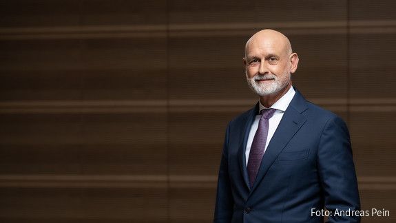 Das Foto zeigt Volker Geyer, Bundesvorsitzenden des dbb.