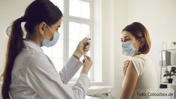 Patientin wird geimpft