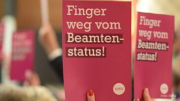 Finger weg vom Beamtenstatus