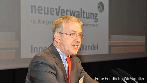 Russ bei Kongress neueVerwaltung