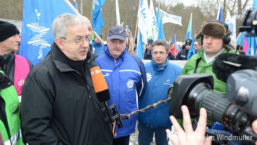 dbb Verhandlungsführer Willi Russ vor der zweiten Verhandlungsrunde für die Beschäftigten der Länder dbb Verhandlungsführer Willi Russ vor der zweiten Verhandlungsrunde für die Beschäftigten der Länder
