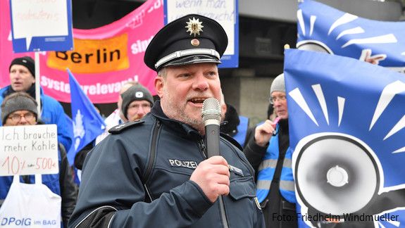 Einkommensrunde Bund und Kommunen 2023: Demo in Berlin