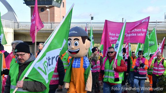 VDStra Straßenblockade in Berne VDStra Straßenblockade in Berne