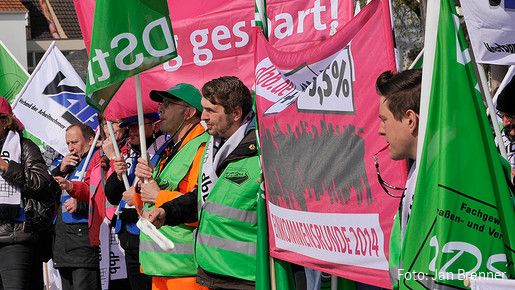 Warnstreiks in Ludwigsburg und Erlangen