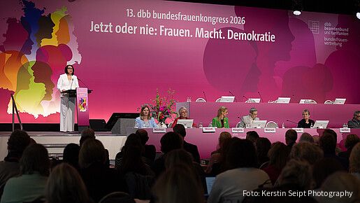 Foto von einer Veranstaltungsbühne