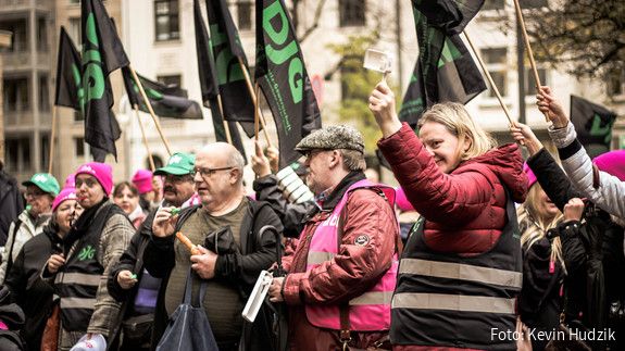 Bei einer bundesweiten Protestaktion haben Justizbeschäftigte ihrem Ärger Luft gemacht.