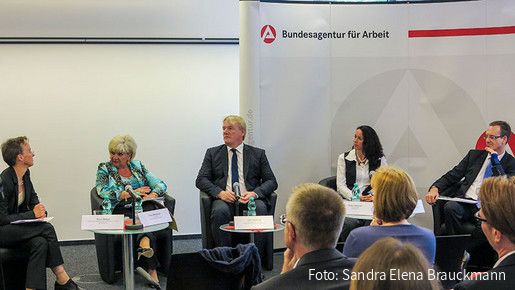 Diskussion bei der Arbeitsagentur Berlin Brandenburg