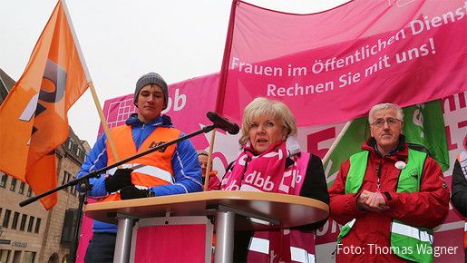 Demo zur Einkommensrunde 2015 in Nürnberg Demo zur Einkommensrunde 2015 in Nürnberg