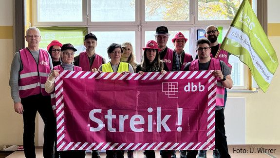 Am 27. und 28. November haben Berufsschullehrkräfte in Sachsen demonstriert. LVBS, Einkommensrunde TV-L, BSZ