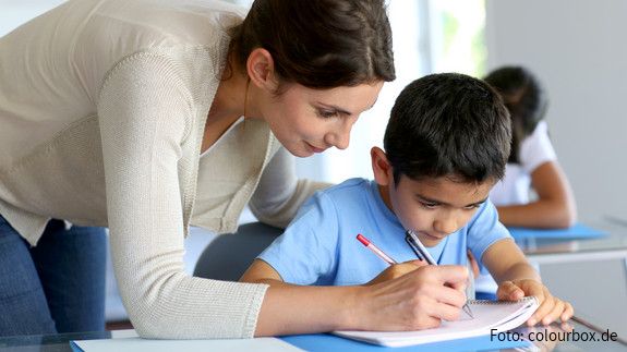 Lehrerin und Schüler