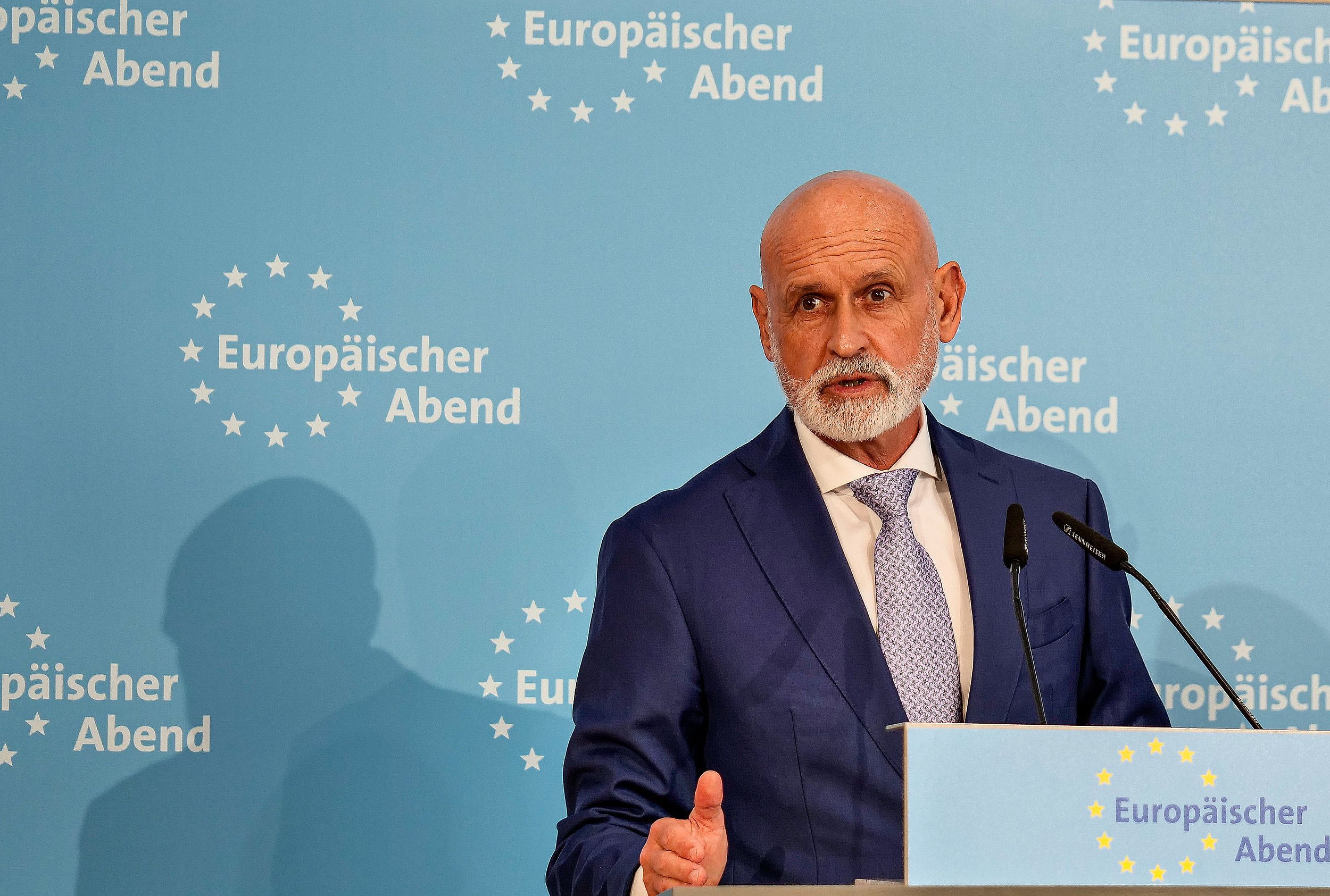 „Das Berufsbeamtentum ist ein Bollwerk gegen den Extremismus“