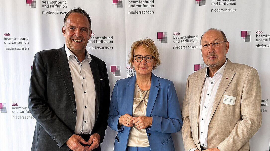 Schmitt: Beamtinnen und Beamte sind die Stärke des Staates