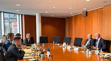 „Wer die Beschäftigten des öffentlichen Dienstes angreift, greift den Staat an“