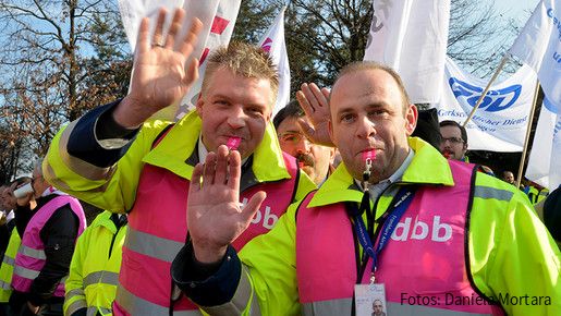 Warnstreik am Frankfurter Flughafen Warnstreik am Frankfurter Flughafen
